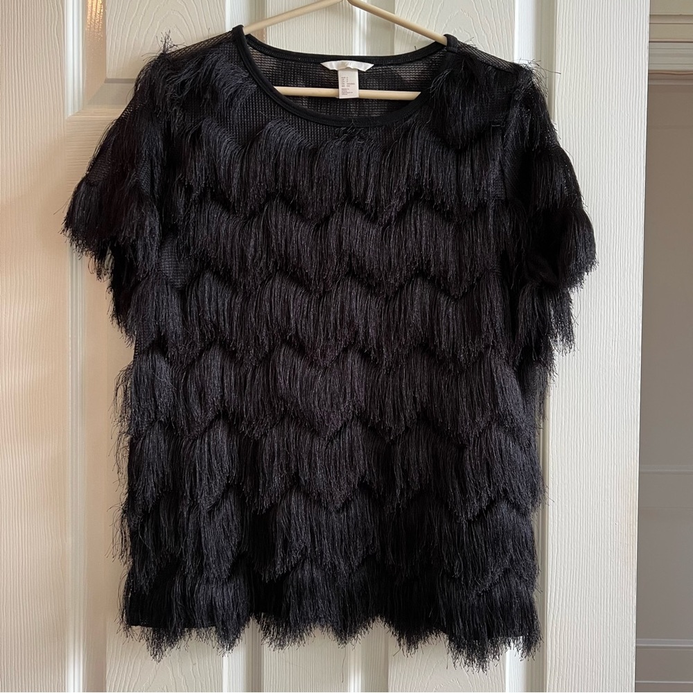 Texture texture texture with this fully fringed top!
